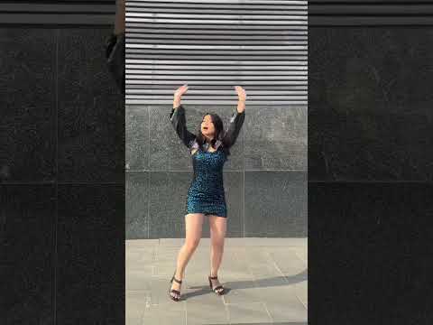 Phurr Vibes Only! 🪩 The Party Anthem Is Here | #kiskiskopyaarkaroon2 #partymusic #bollywood